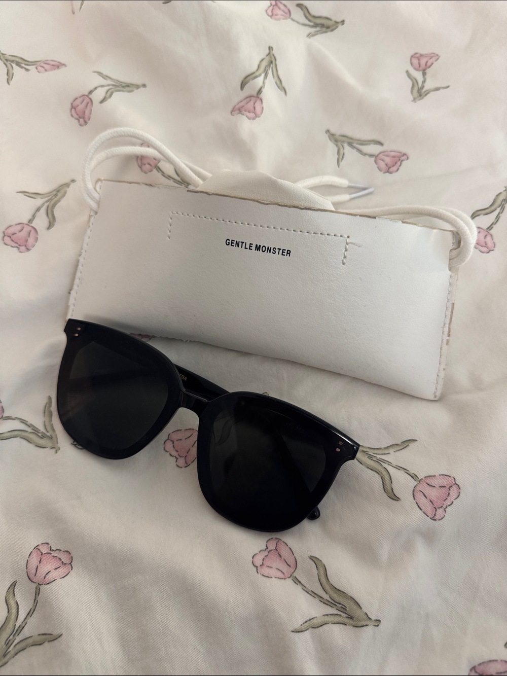 GENTLE MONSTER Women’s Sunglasses with White Case